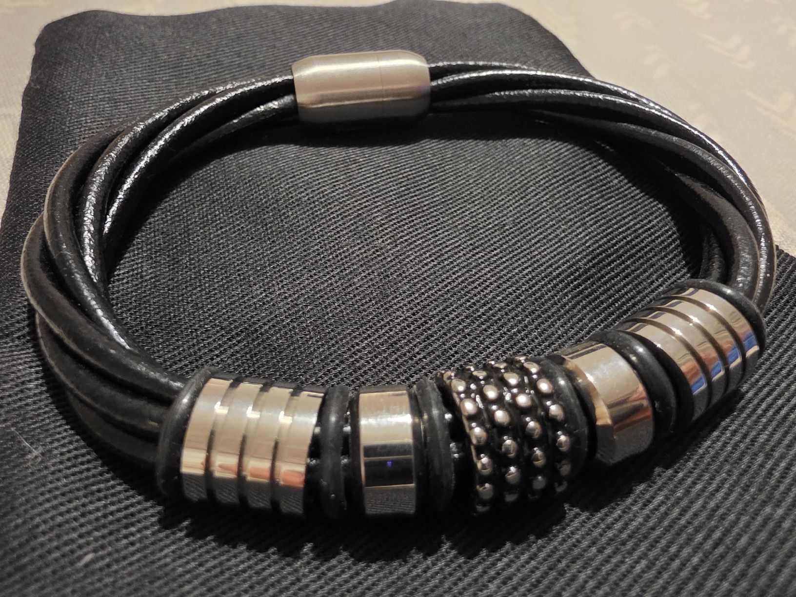 Armbänder & -reifen: Bracelet Police – Neu und originalverpackt aus Courtaman von Bluejazz 1