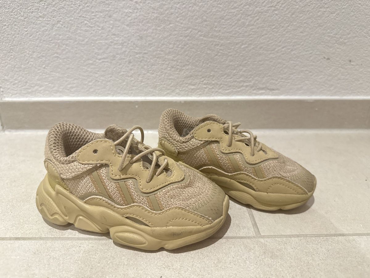 Schuhe für Jungen: Adidas Kinder Schuhe – Gebraucht aus Uzwil von sul_svh6 2