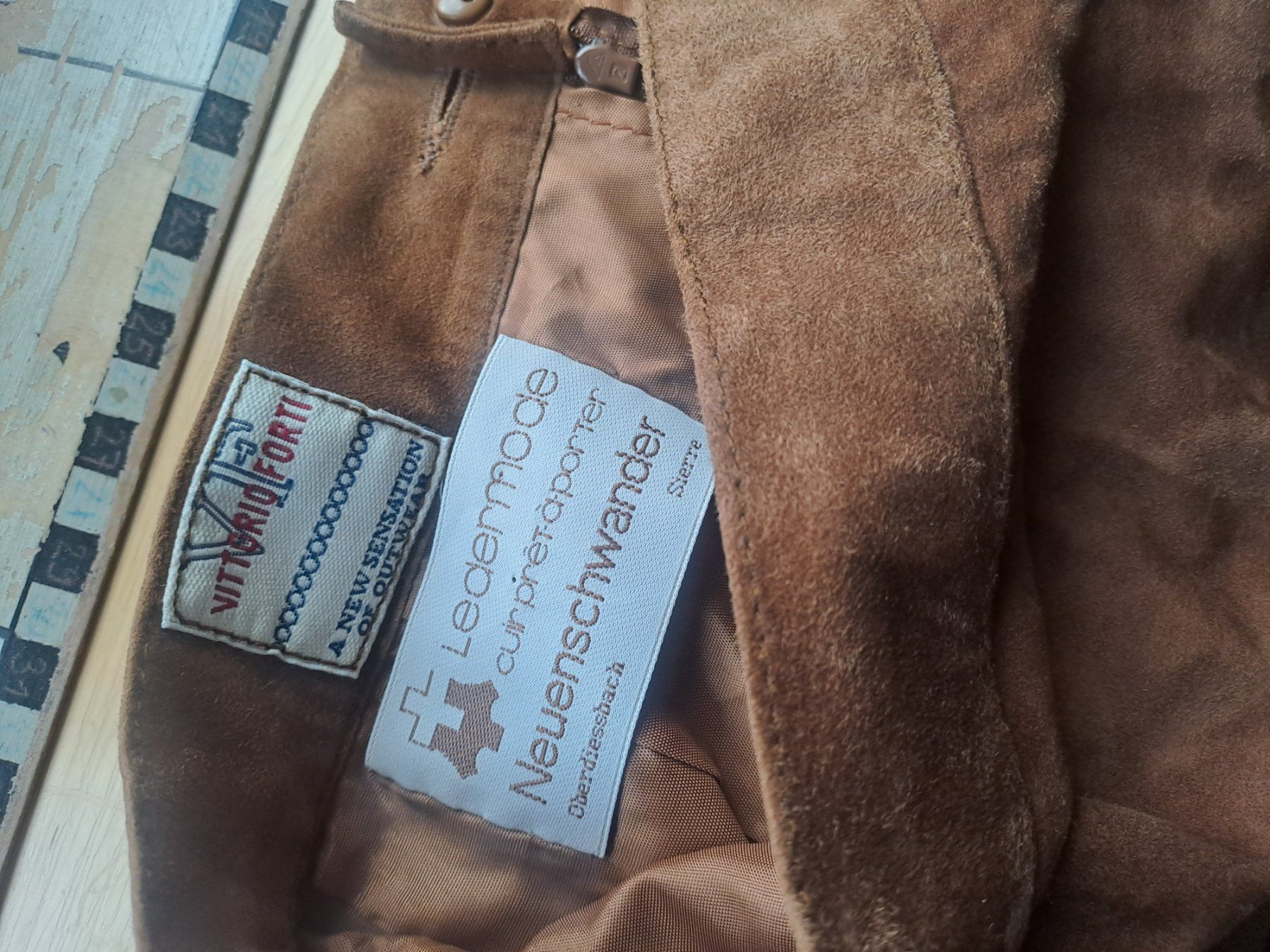 Gonne: Wildleder Rock Gr.XS – Usato da Emdthal venduto da kasira 2
