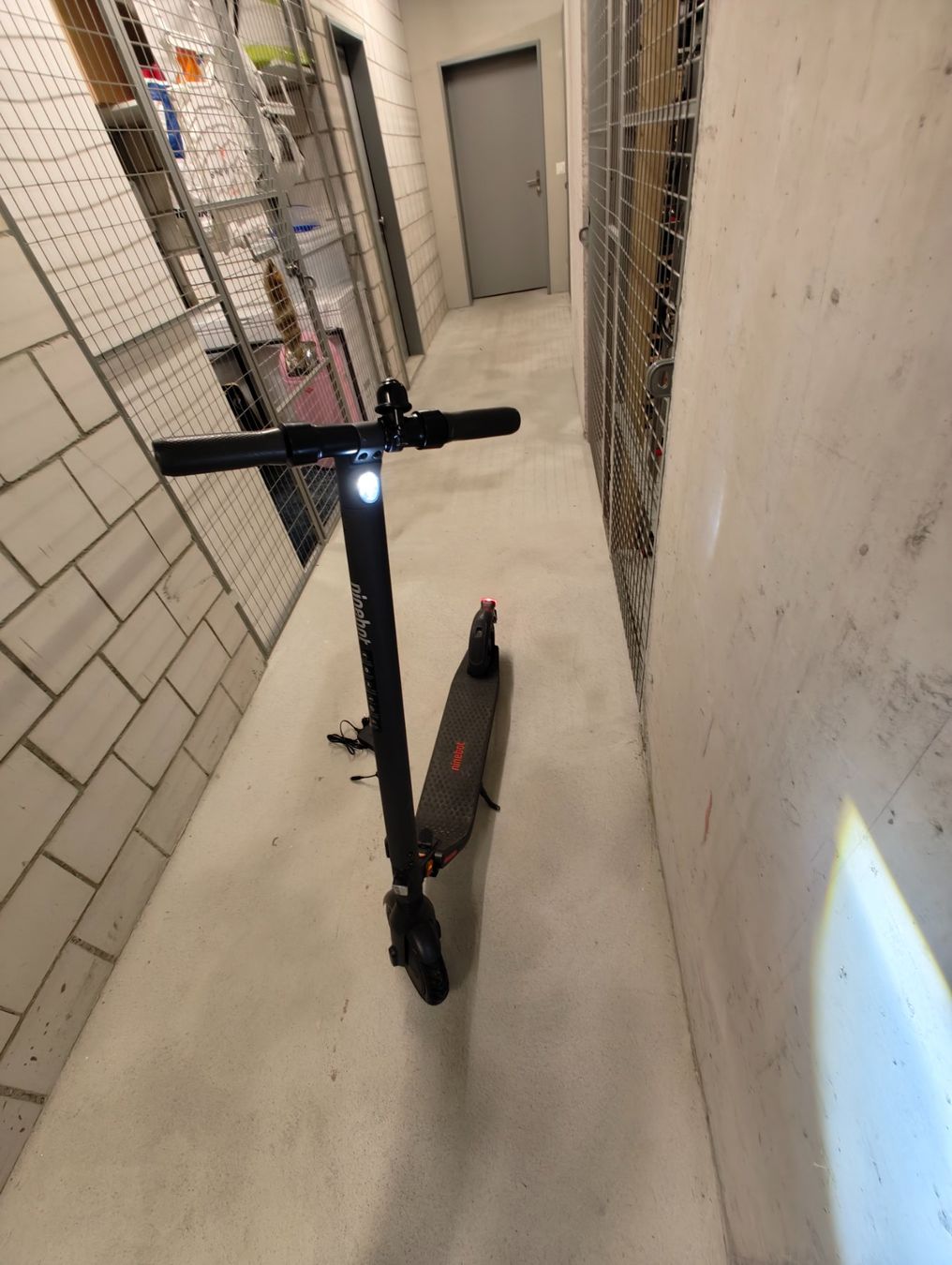 Scooter: Segway Ninebot E-Scooter E25D inkl. Ladegerät – Usato da Turgi venduto da yan_j627