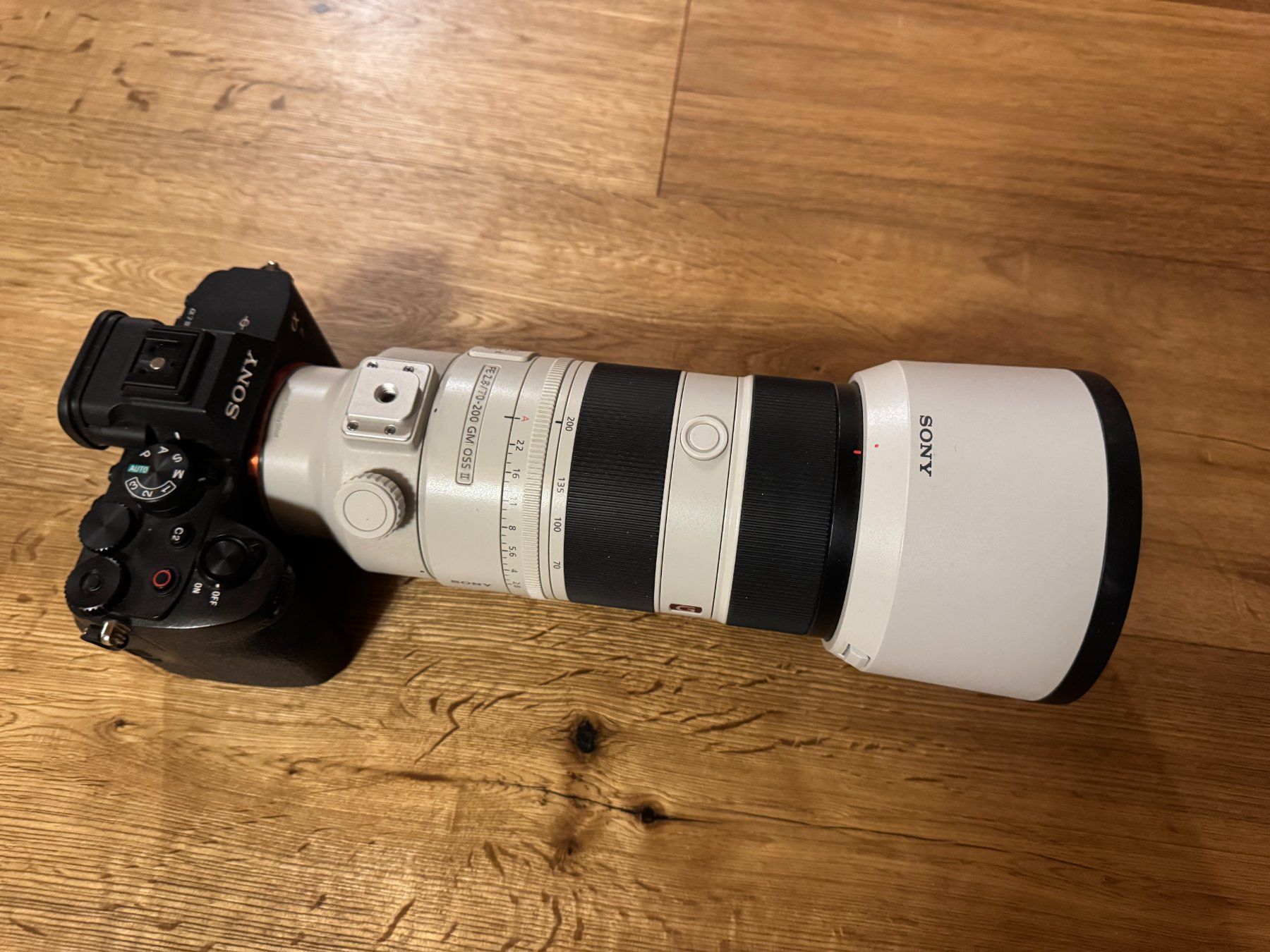 Sony Appareil photo: Sony 70-200mm 2.8 OSS II – D'occasion à Hörhausen par SevenTimesSix 1