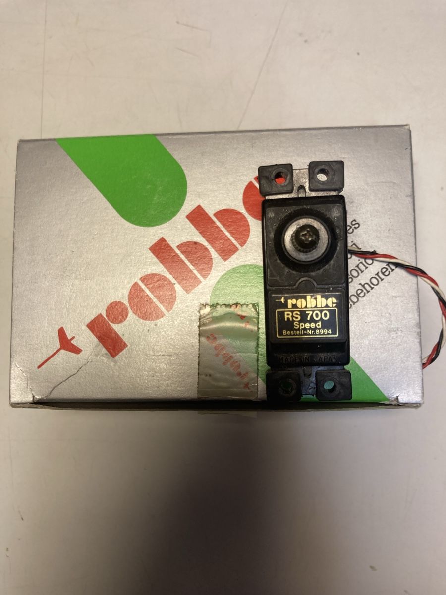 Robbe Modellismo RC: ROBBE-Servos für Modellbau – Usato da Kehrsatz venduto da TAURUS1954 7