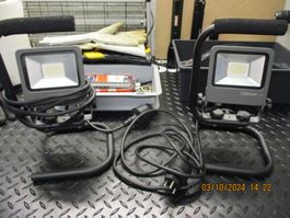 2 WERKSTATT-LED-STRAHLER MIT STÄNDER/PREIS PRO STÜCK!