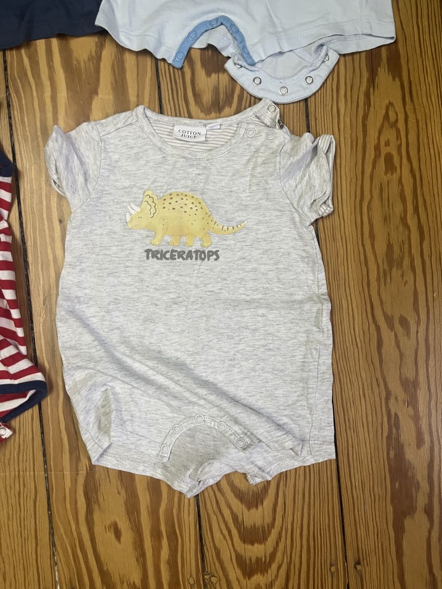 Kleiderpakete & -sets: Baby Clothes Bundle, 3-6 Months, 4 Summer Items, Good Cond. – Neu (gemäss Beschreibung) aus Basel von 550_ckp6 4
