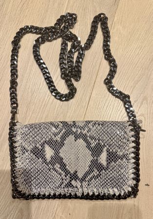 Sac à bandoulière cuir imprimé serpent chaîne gris acier