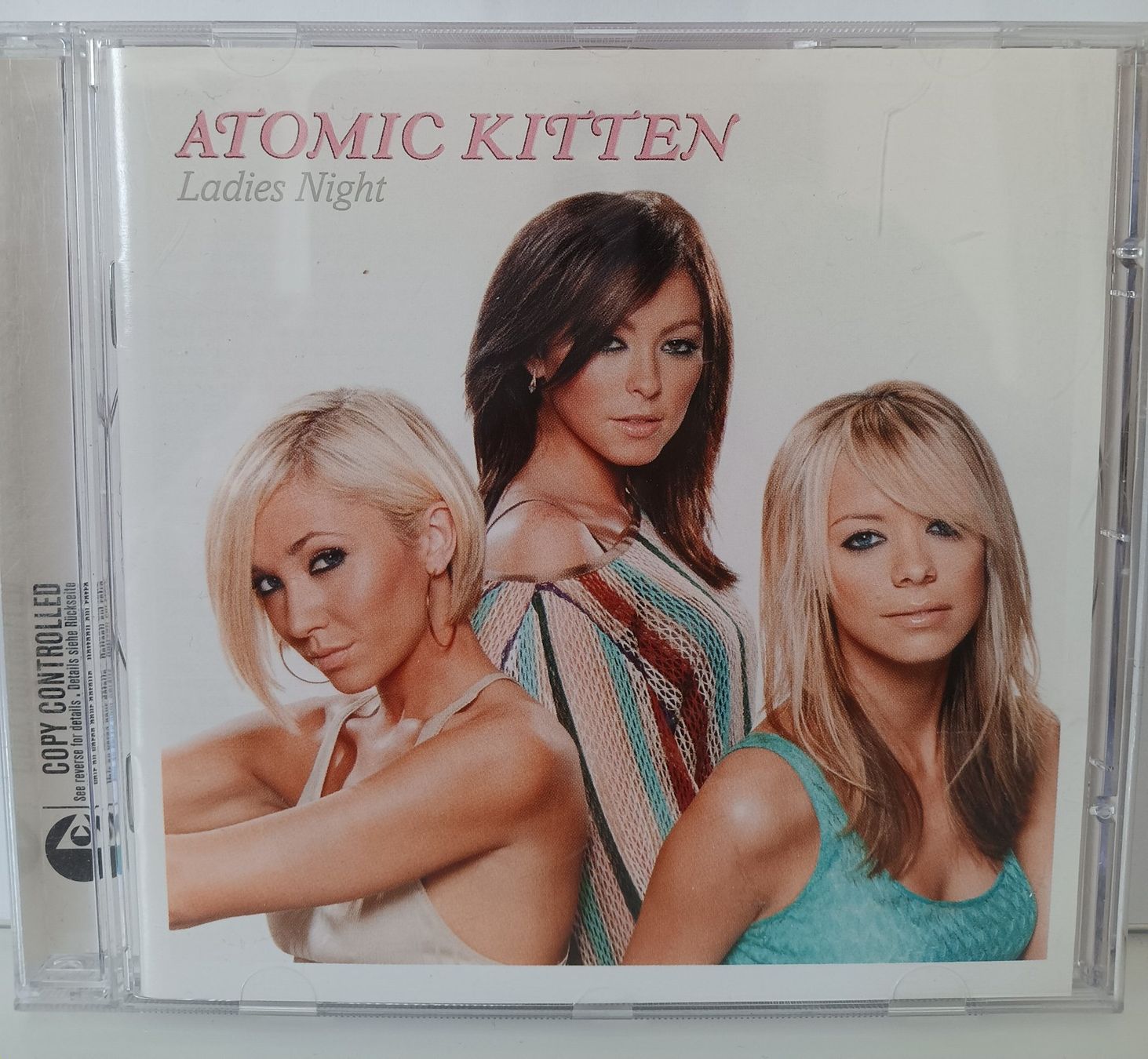 CD: ATOMIC KITTEN  CD - Ladies Night - Neuwertig – Nuovo (secondo la descrizione) da Aarau venduto da Yeeaaah
