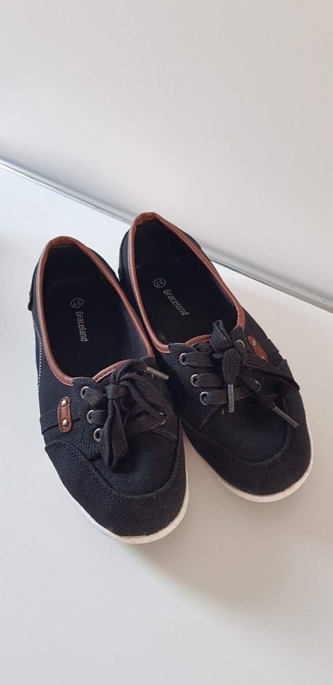 Graceland Scarpe da donna: Halbschuhe schwarz, Stoff, Gr. 37 – Usato da Dietikon venduto da grafad