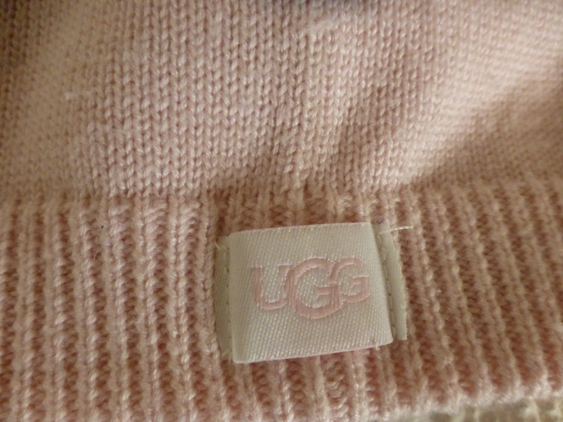 Ugg Altro abbigliamento per bambina: UGG Mädchen-Mütze – Usato da Hergiswil NW venduto da annettelia 1