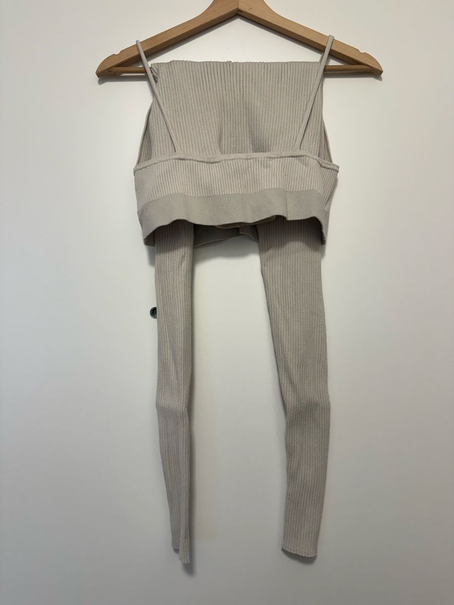 H&M Lotti di vestiti: H&M - gerippte leggings S & Top M - hellbeige – Usato da Zug venduto da tami12 1