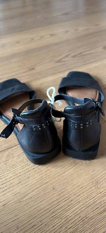 Scarpe da donna: Sandale Leder – Usato da Schwarzenburg venduto da SchoggoLoggo 1