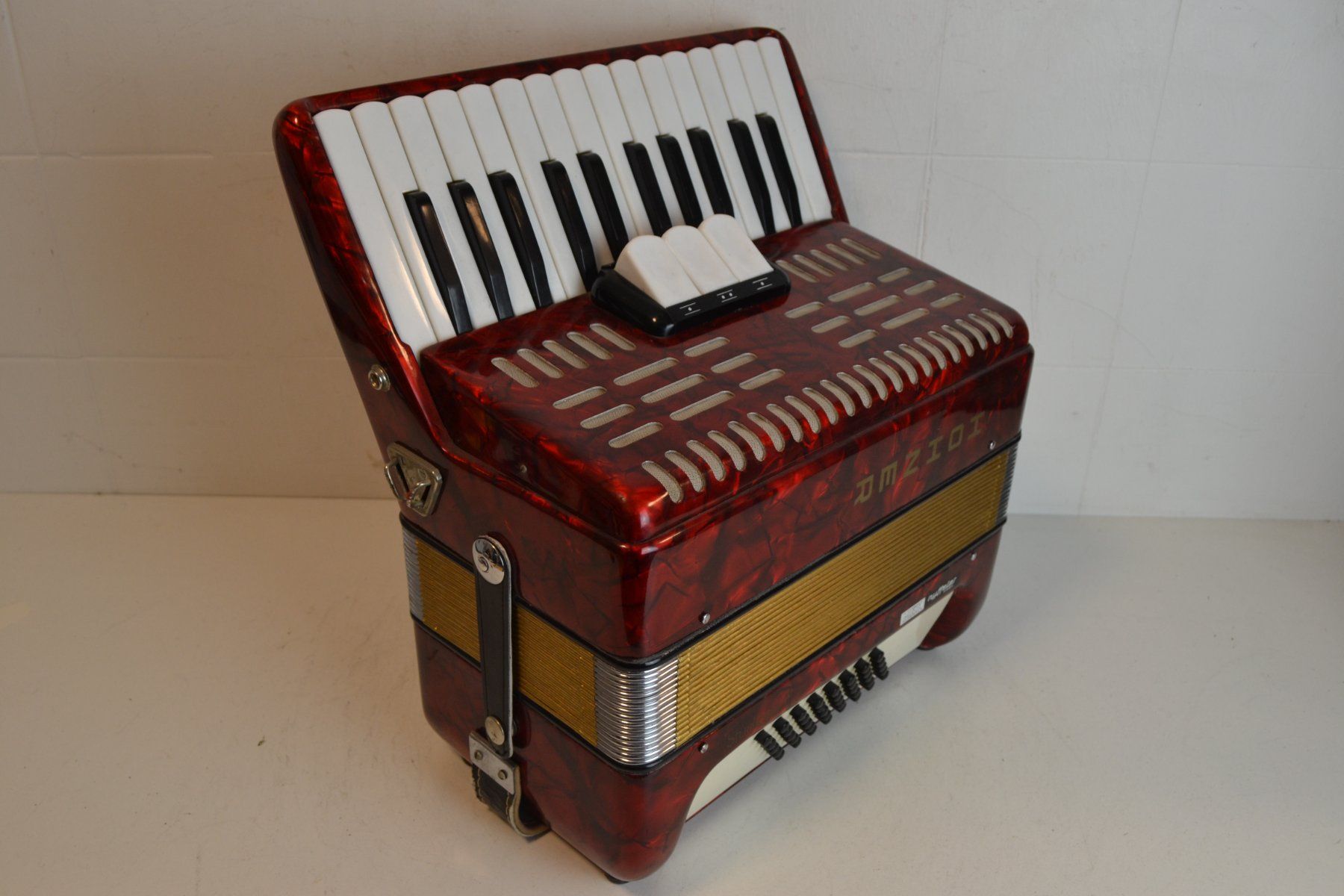 Hohner Musikinstrumente: Akkordeon chromatisch Hohner Studiosa II – Gebraucht aus Zürich von Brockito 1