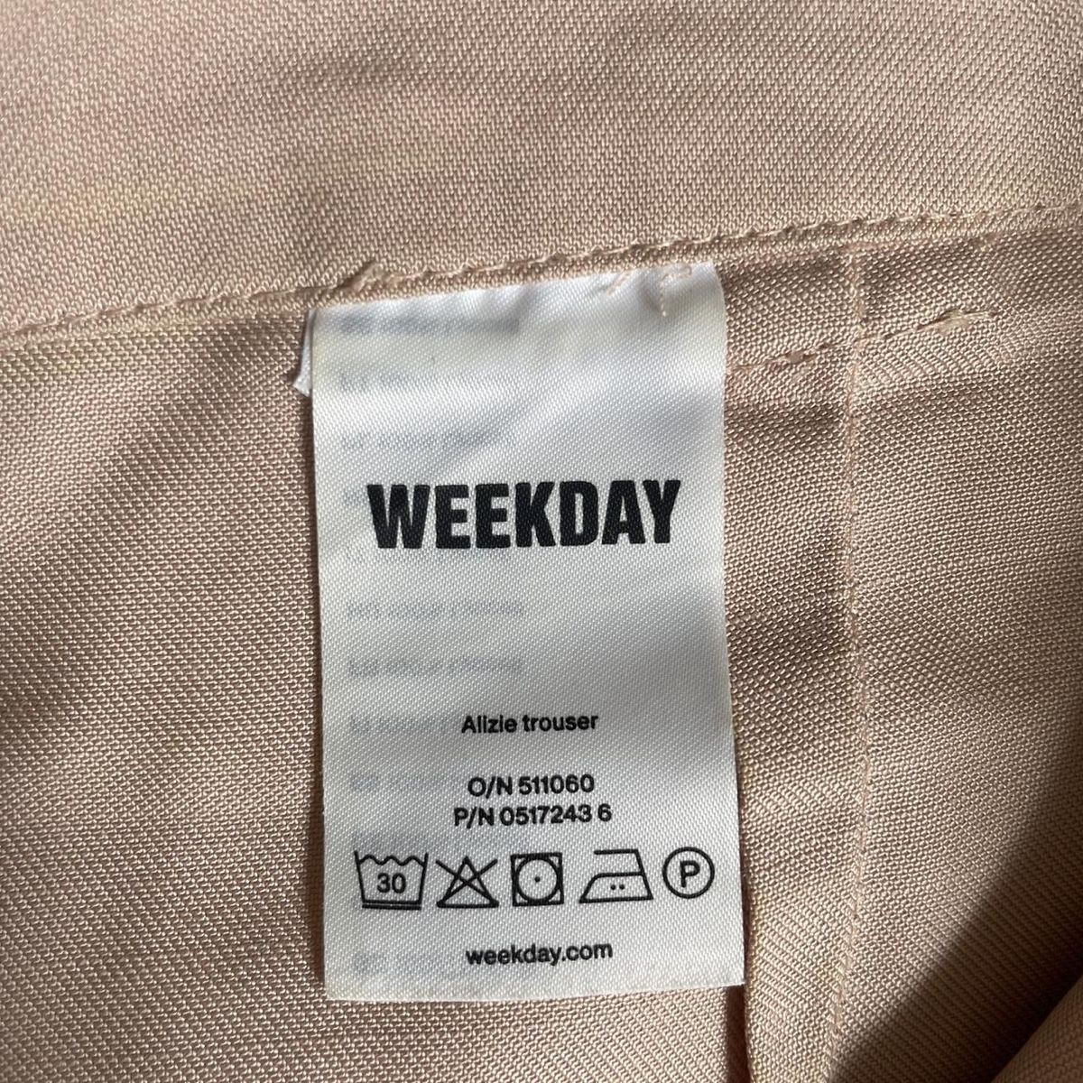 Weekday Hosen: Weekday Trousers - Size M - High Waist – Gebraucht aus Winterthur von nadjaaa17 2