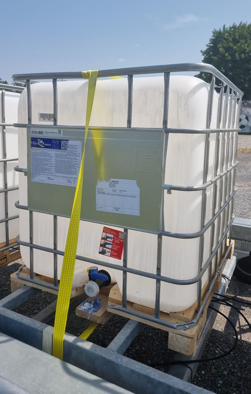 Tränken & Tröge: IBC Wassertank 1000l Wasserbehälter Regenwassertank Garten – Gebraucht aus Wettingen von ray_boccia