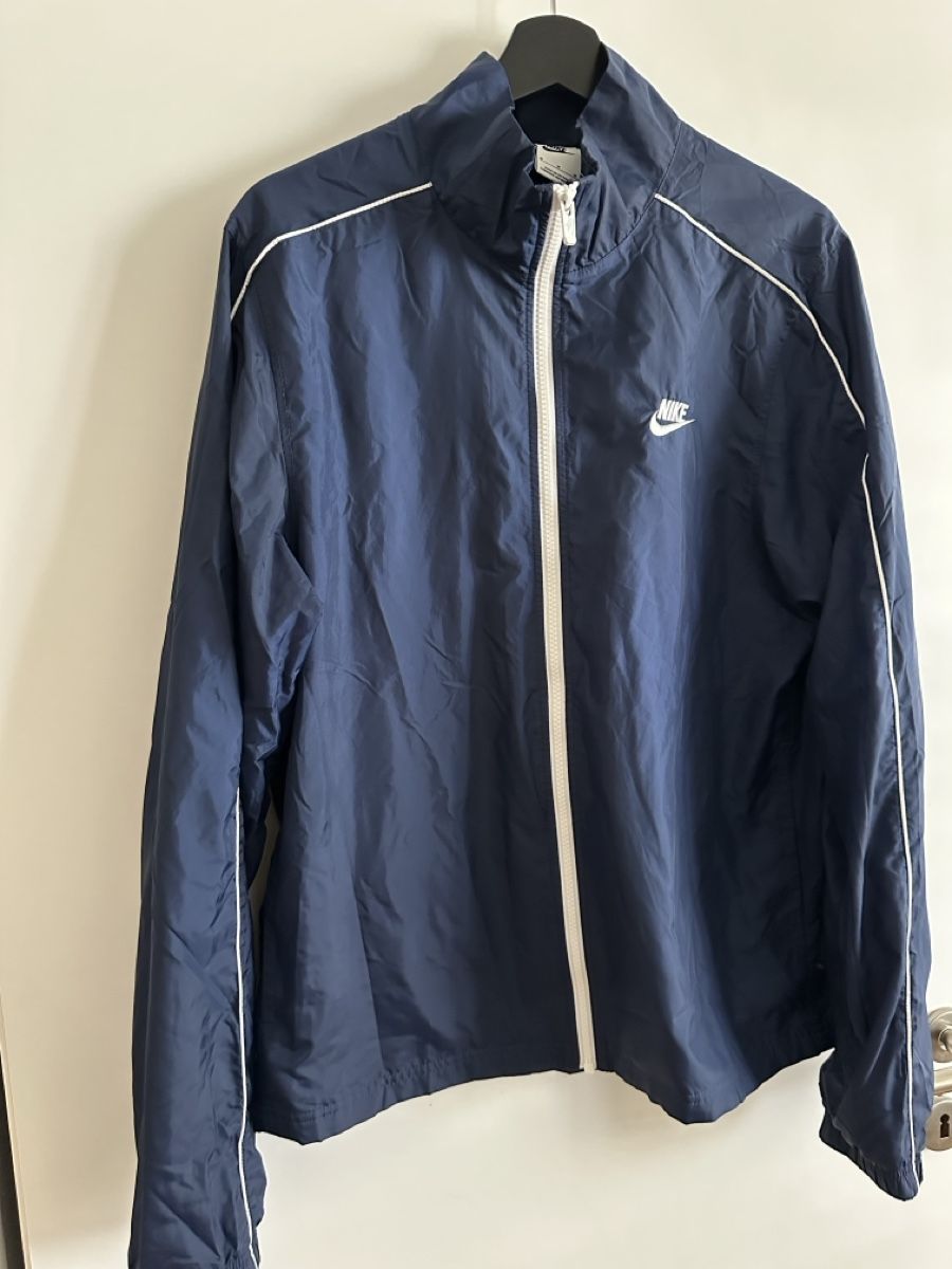 Nike Giacche: Nike Windbreaker dunkelblau, Gr M  – Usato da Lenzburg venduto da fra_nk2f