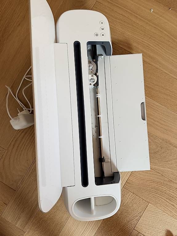 Kits de loisir créatif: Cricut Maker  – D'occasion à Roggwil TG par est_r5x7 1