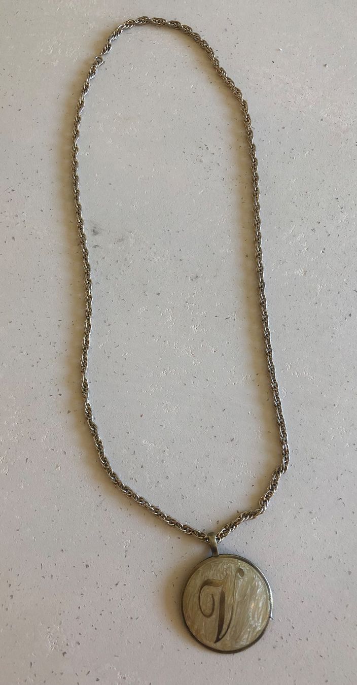 Catenine: Kette mit Anhänger Einzelstück – Usato da Zürich venduto da springsummer
