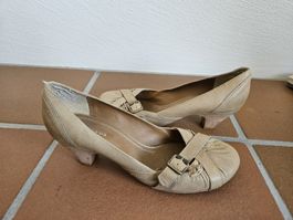 Globus Pumps Leder beige Gr. 40 