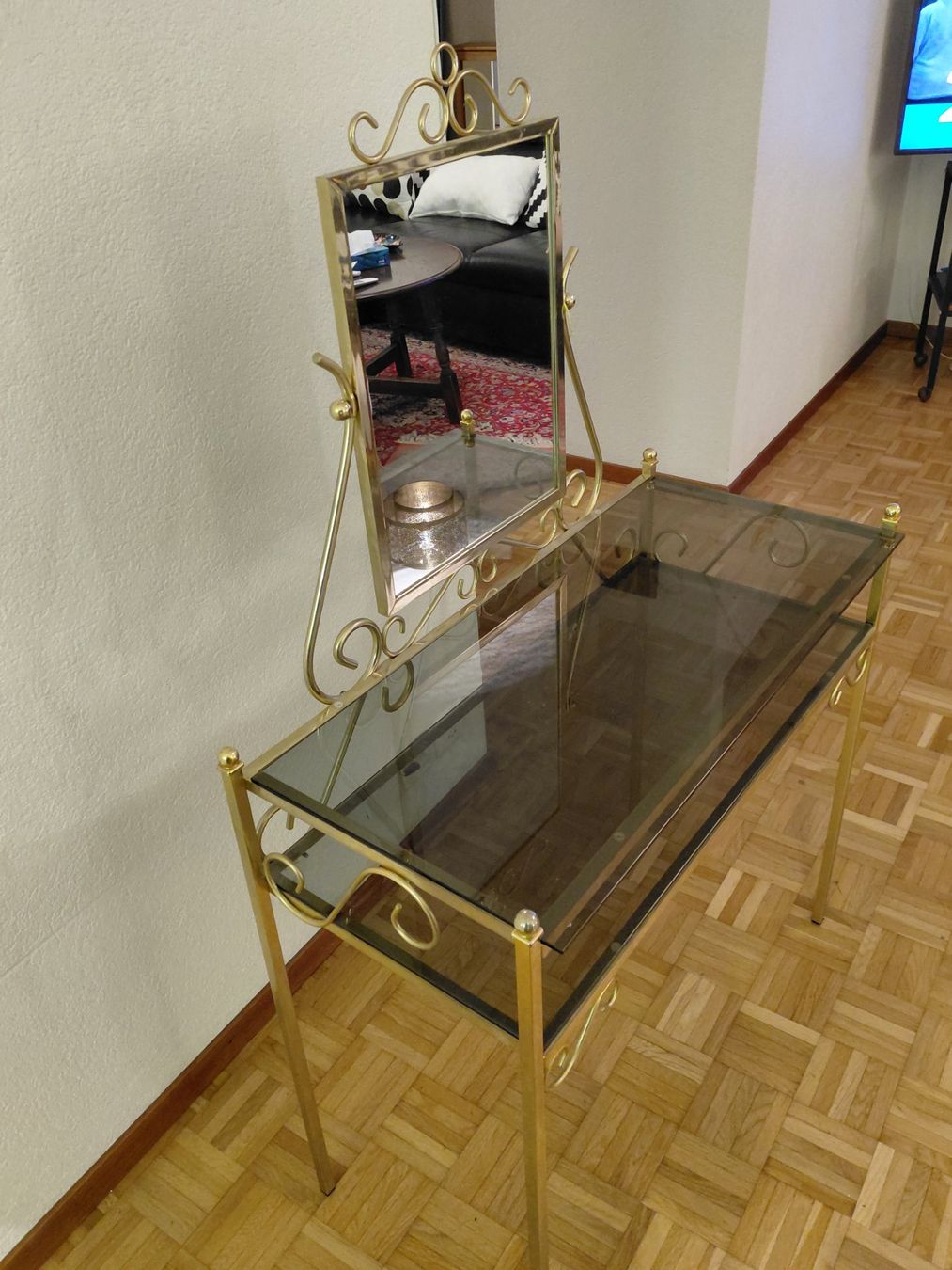 Tavoli da trucco: Coiffeuse en métal doré et verre – Usato da Moutier venduto da and_2XYT 4