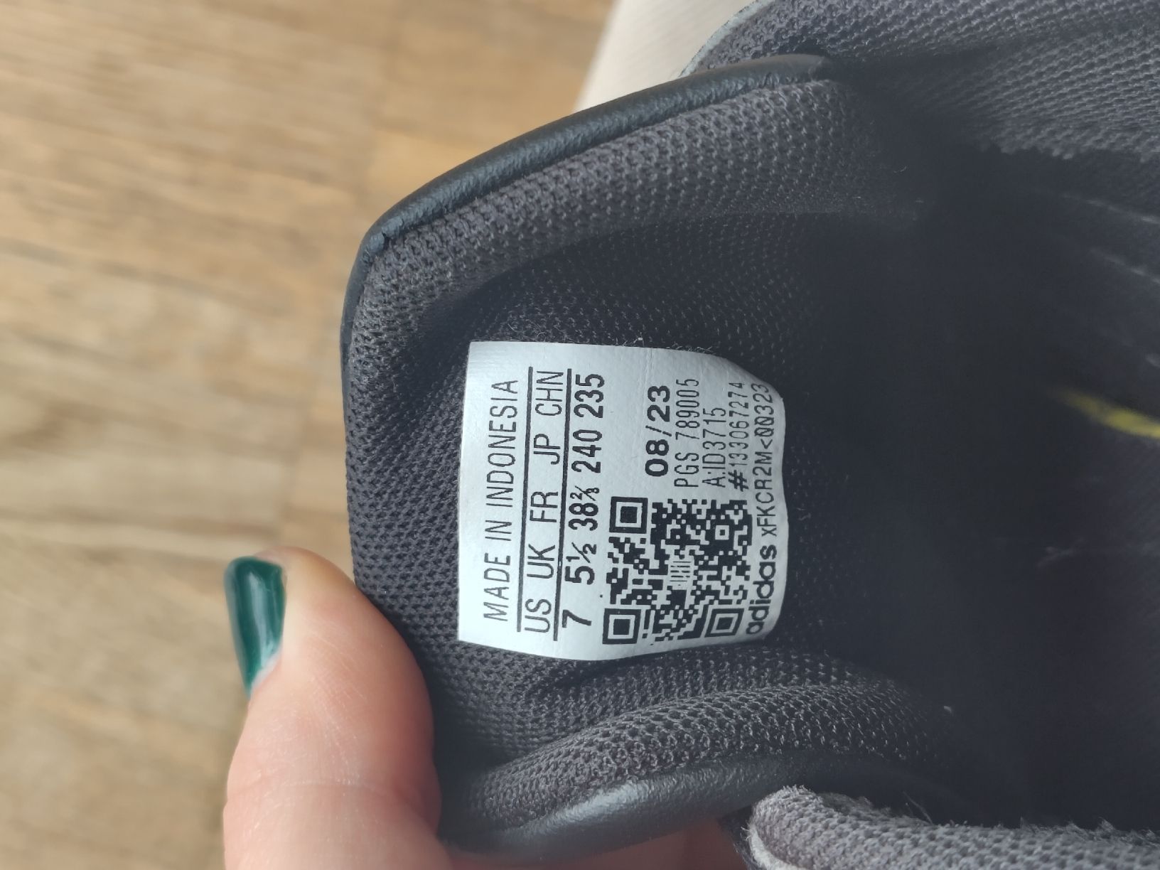 Adidas Scarpe da uomo: Adidas Sneaker 38.5 schwarz  – Usato da Oberuzwil venduto da sar_q52d 3