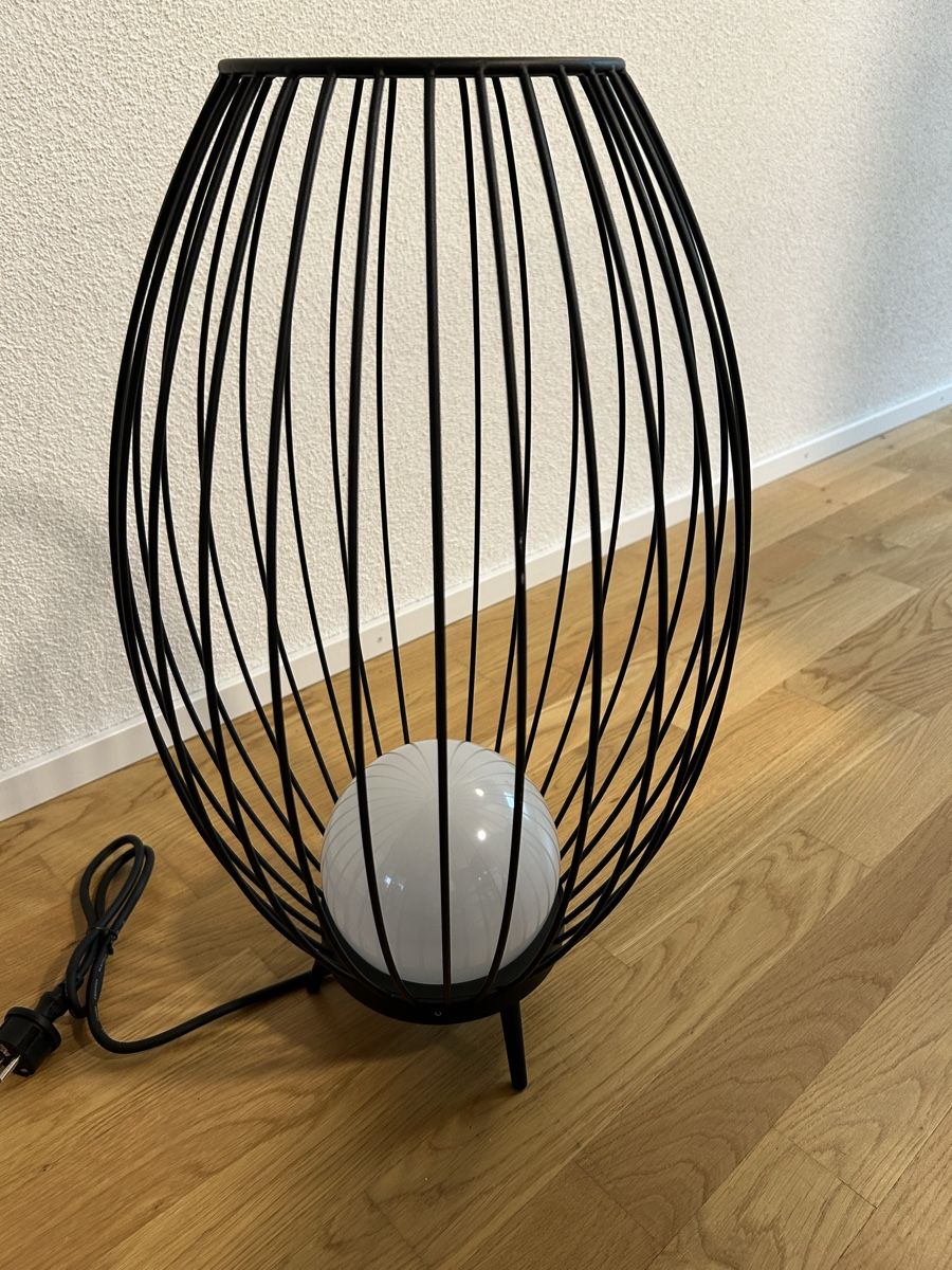 Lampade: Stehleuchte Gitterkorb Design (neu) – Nuovo e nell'imballaggio originale da Muri AG venduto da Rukvasch 1