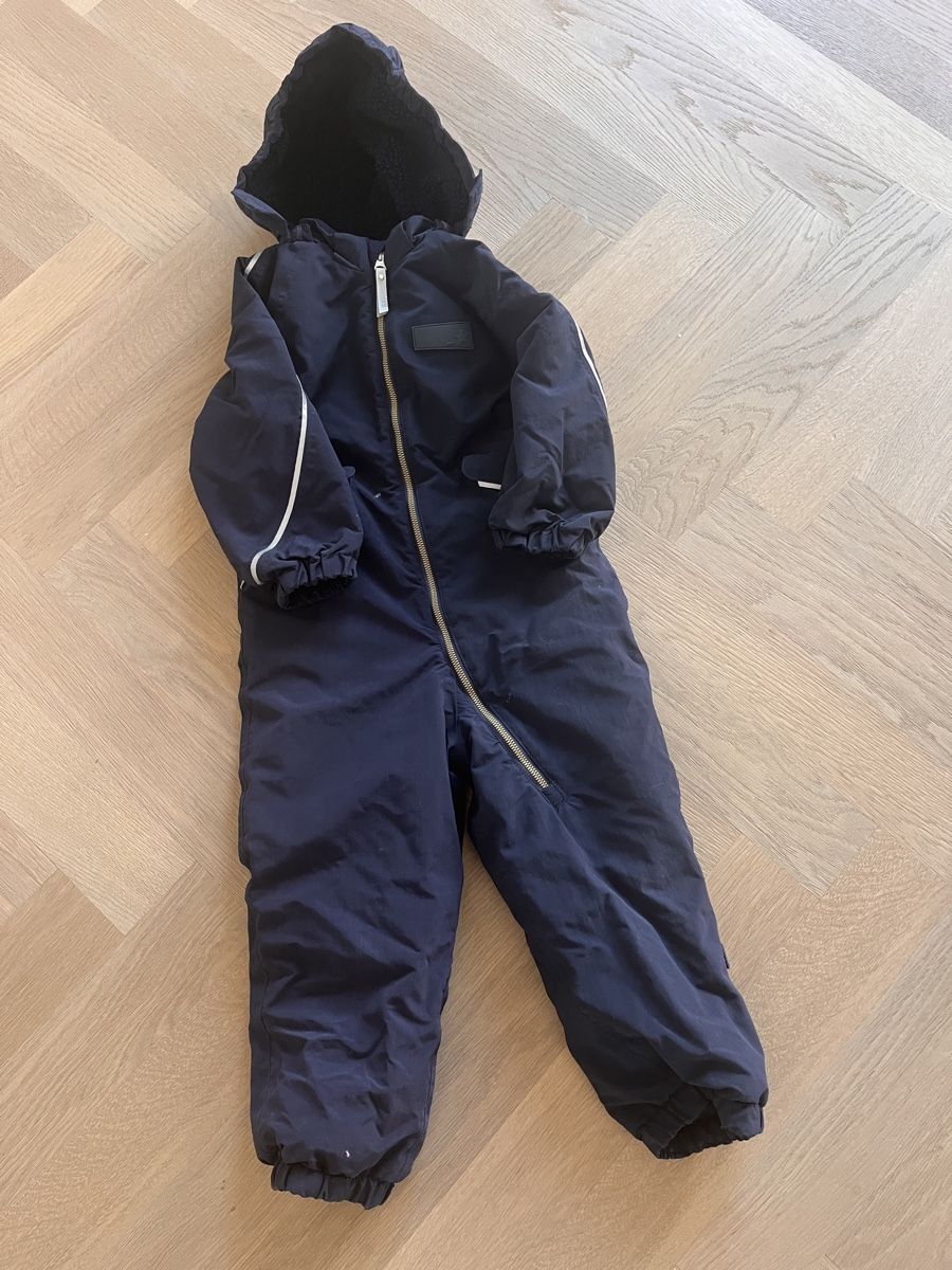 Molo Completi: Molo Schneeanzug Gr. 104 – Usato da Oberägeri venduto da fam_k5sf