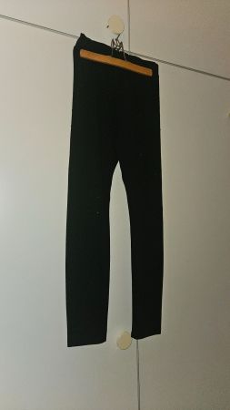 Leggings neri con strass tg.L poliestere (vestono piccoli)