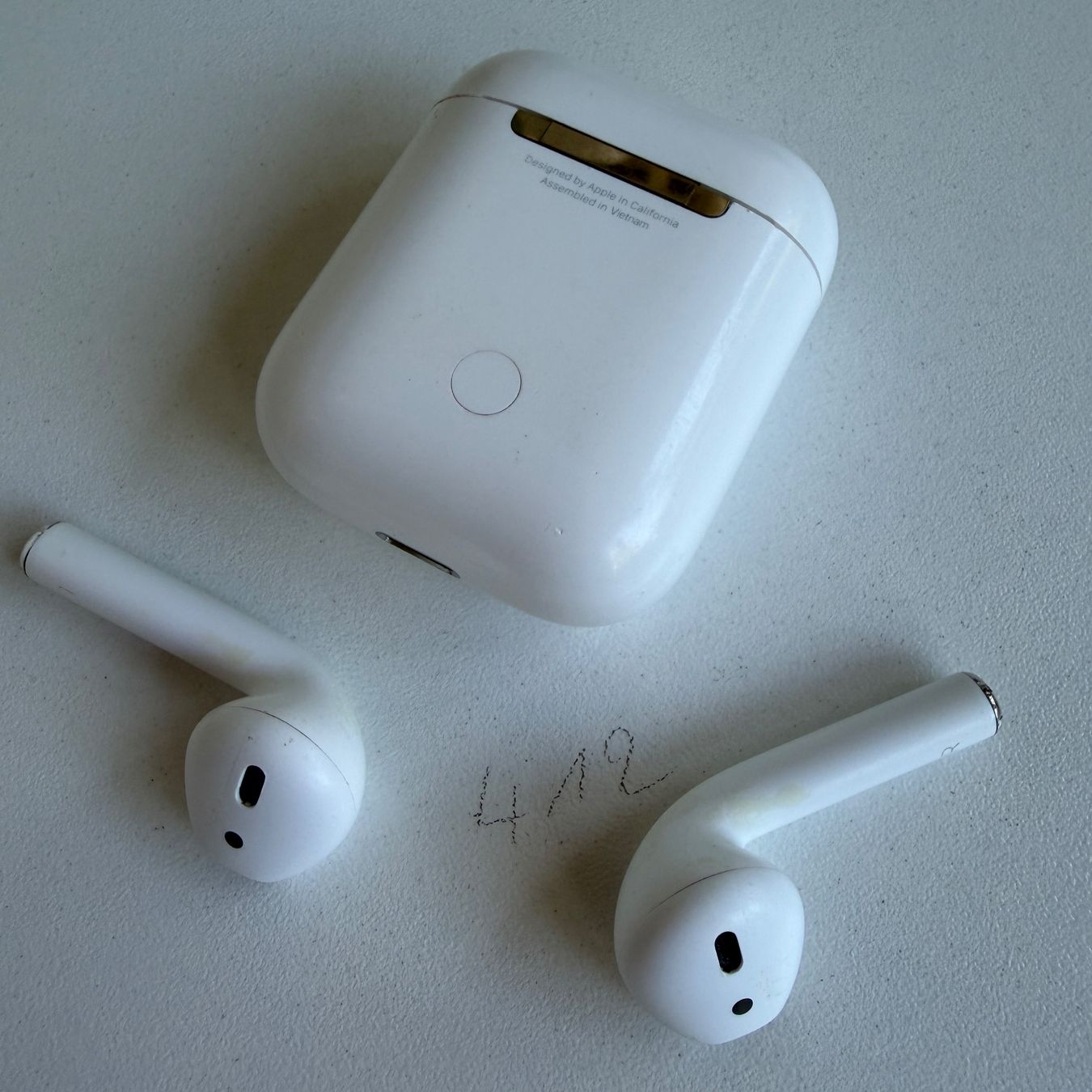 Apple Cuffie: Original Apple AirPods 2 Gen. Wireless Kopfhörer & Case – Usato da Basel venduto da MY.AIRPODS.SHOP 9