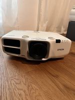 Epson EB-G6450WU Beamer WUXGA 1920×1200