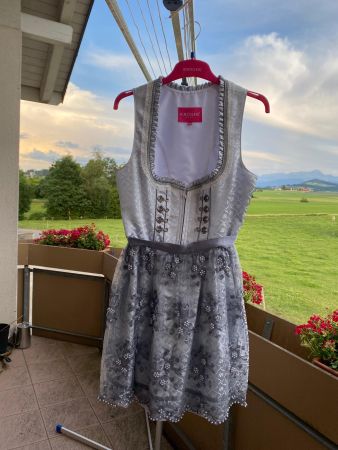 Krüger Dirndl Grösse 40
