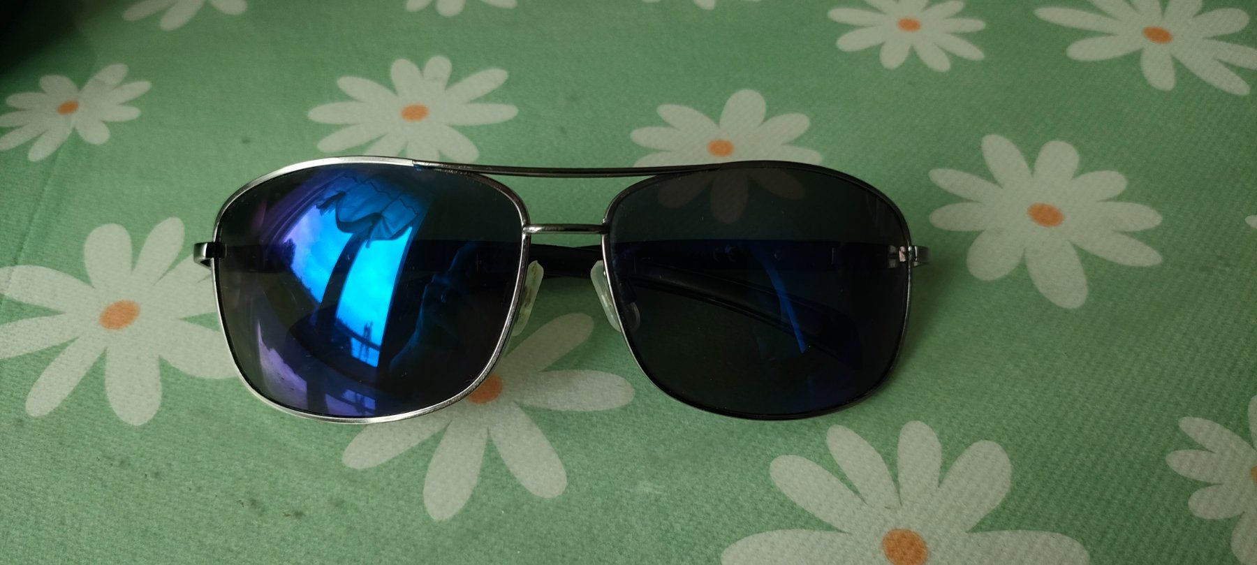 Brillen & Gläser: Klassische Sonnenbrille blaue Gläser – Gebraucht aus Muri AG von Suiphi 1