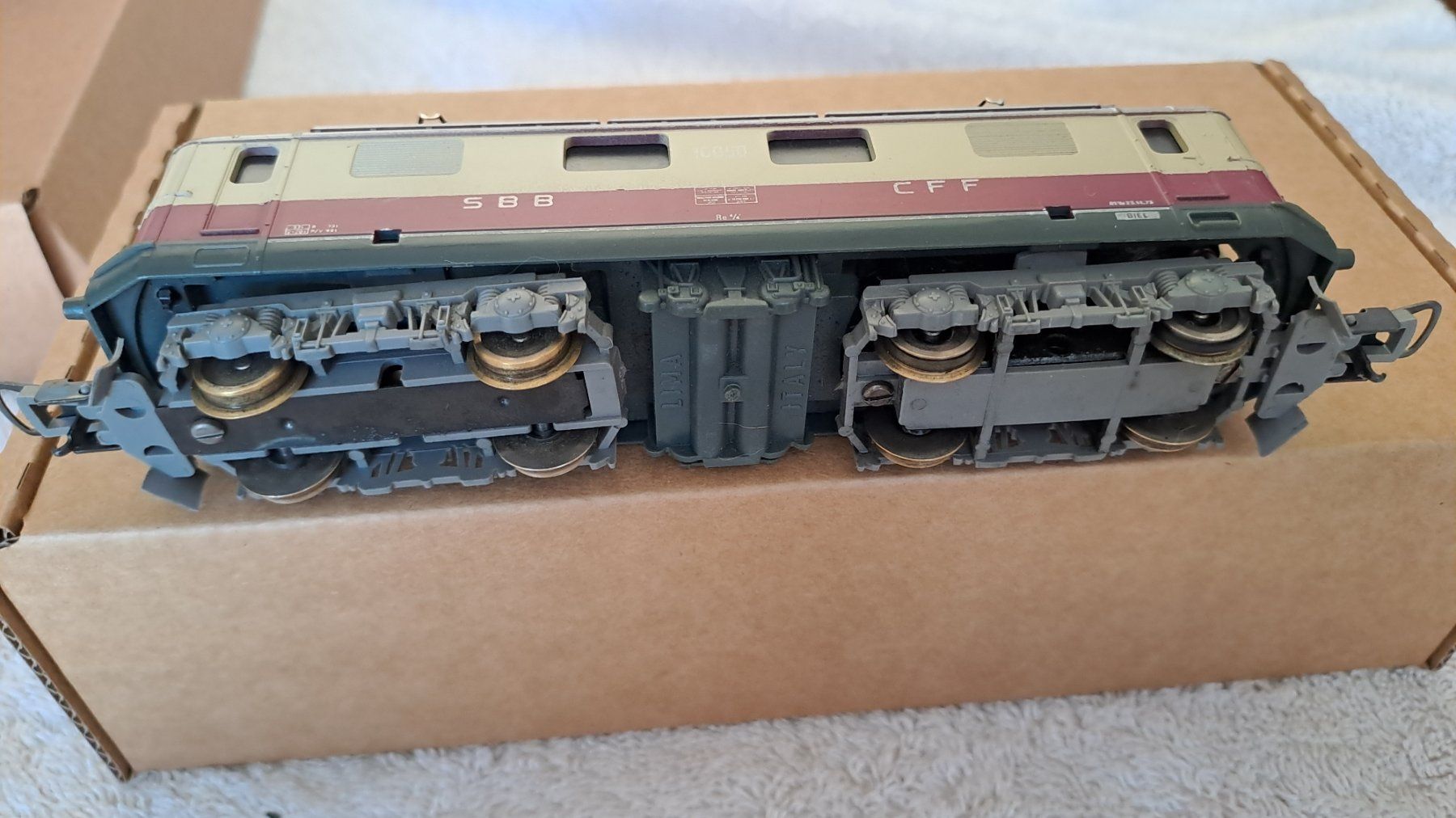 Lima Modellini di ferrovie: Lima SBB Re 4/4 H0 GL/38 – Usato da Winterthur venduto da Riebeli333 5
