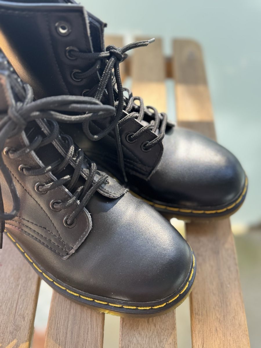 Scarpe da uomo: Dr. Martins  – Usato da Basel venduto da pedacitos 1
