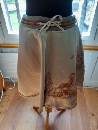 cooler Jupe . M . Baumwollsatin . mit Glitzerdruck .