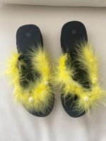 SUMMERTIME - edle/stylische Perlen Flip-Flops, nero/gelb, 41