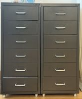 2 Bürokorpus mit Schubladen