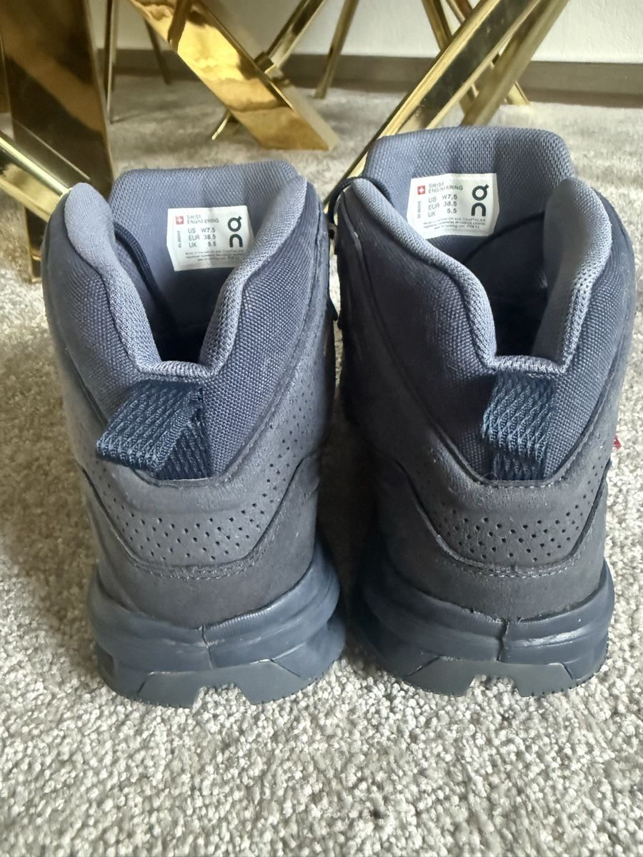 On Chaussures femmes: ON Wanderschuhe Damen Herren Gr 38.5 – D'occasion à Lachen SZ par zsucard 1