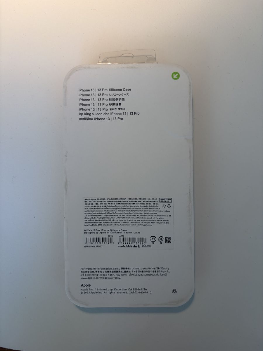 Apple Covers & Schutzfolien: iPhone 13 Silicone Case Dark Blue – Neu und originalverpackt aus zürich von Fefefefefefe 2