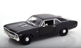 CHEVROLET YENKO NOVA 1969 BLACK 1:18 AUTOWORLD
