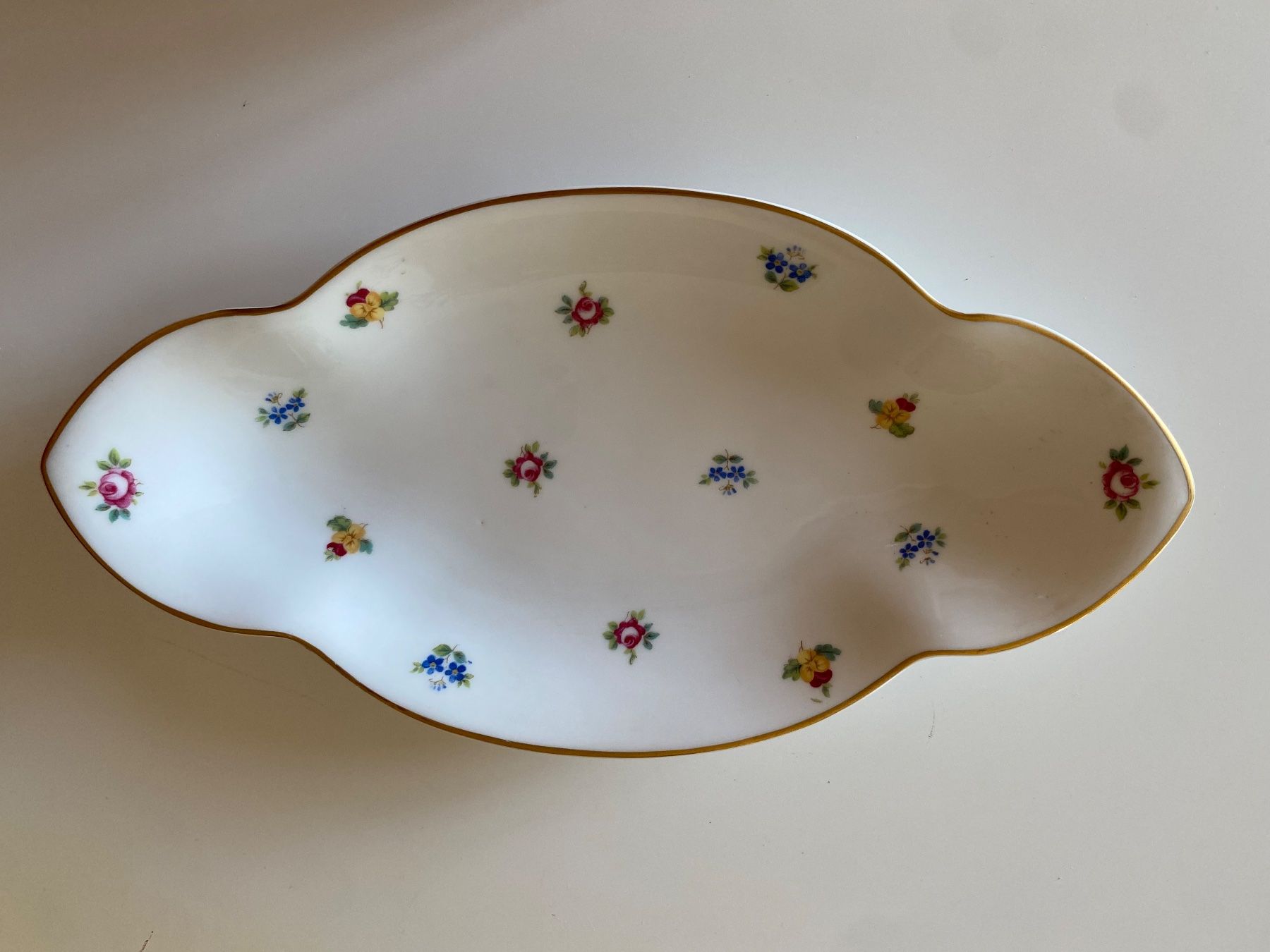 Rosenthal Ciotole: Rosenthal Schale mit Blumenmuster 24cm – Usato da Wallisellen venduto da skorpion-11