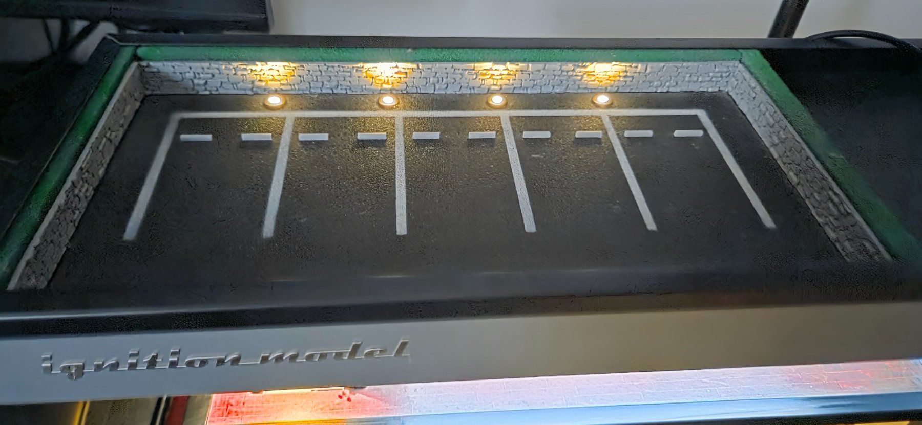 Kit di modellismo & Modellini statici: Diorama Garage Parking pour miniature 1/64 – Usato da Gland venduto da Lydan86 3