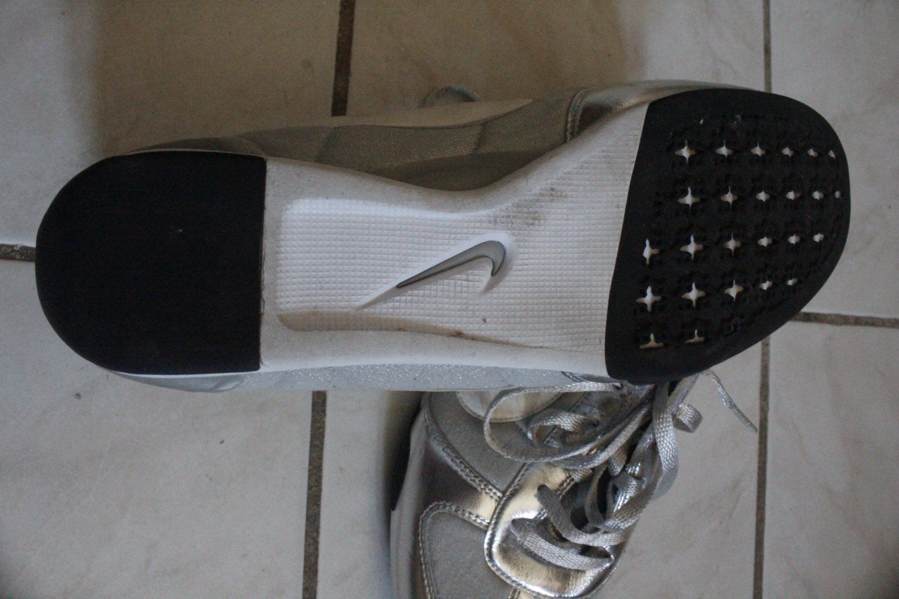 Nike Scarpe da uomo: Nike shoes schuhe size 41 – Difettoso da Travers venduto da ColibriRoseOrange 4