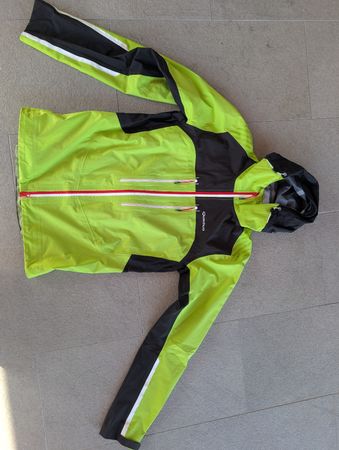 Veste coupe vent Quechua