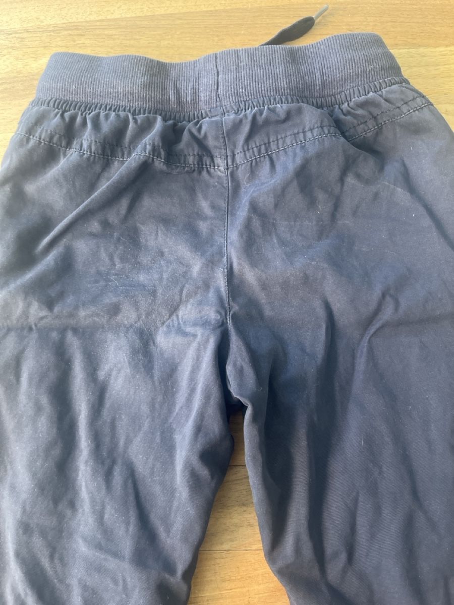 Pantalons: Kinder Hose Gr 94 – D'occasion à Basel par HugChristine 6