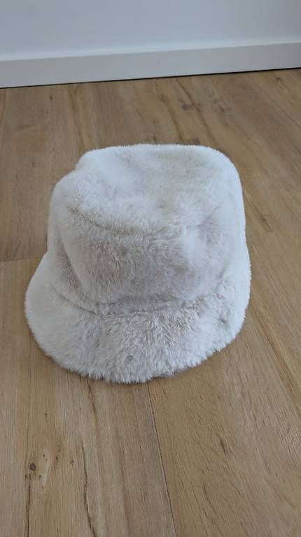 Copricapi, berretti & cappellini: Hut in beige 56cm (M) – Usato da Breitenbach venduto da ani_tc2l