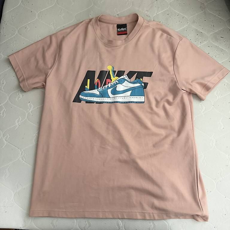 T-shirt: T-shirt Nike Dunk low – Usato da Grand-Lancy venduto da ter_bvn7