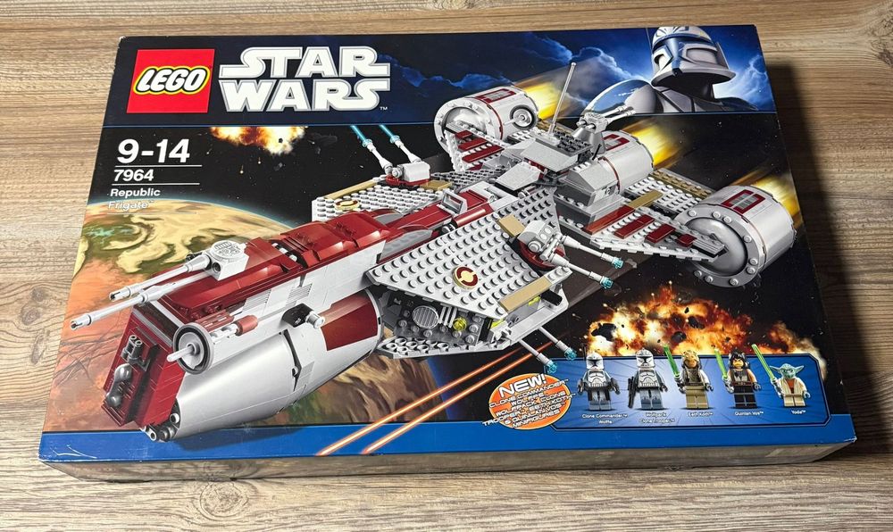 LEGO 7964 Star Wars Republic Frigate (Gebraucht) in Vauderens für CHF ...