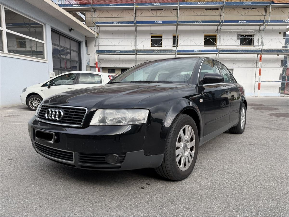Audi Autos: Audi A4 B6 2.4 V6 – Gebraucht aus Monthey von gla_jw8q