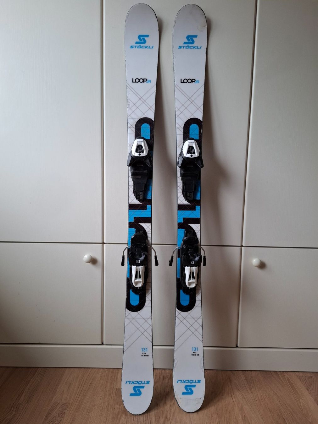 Stöckli Sci: Stöckli Freestyle Ski " LOOP JR " 131 cm – Usato da Alpnach Dorf venduto da Burnbuster