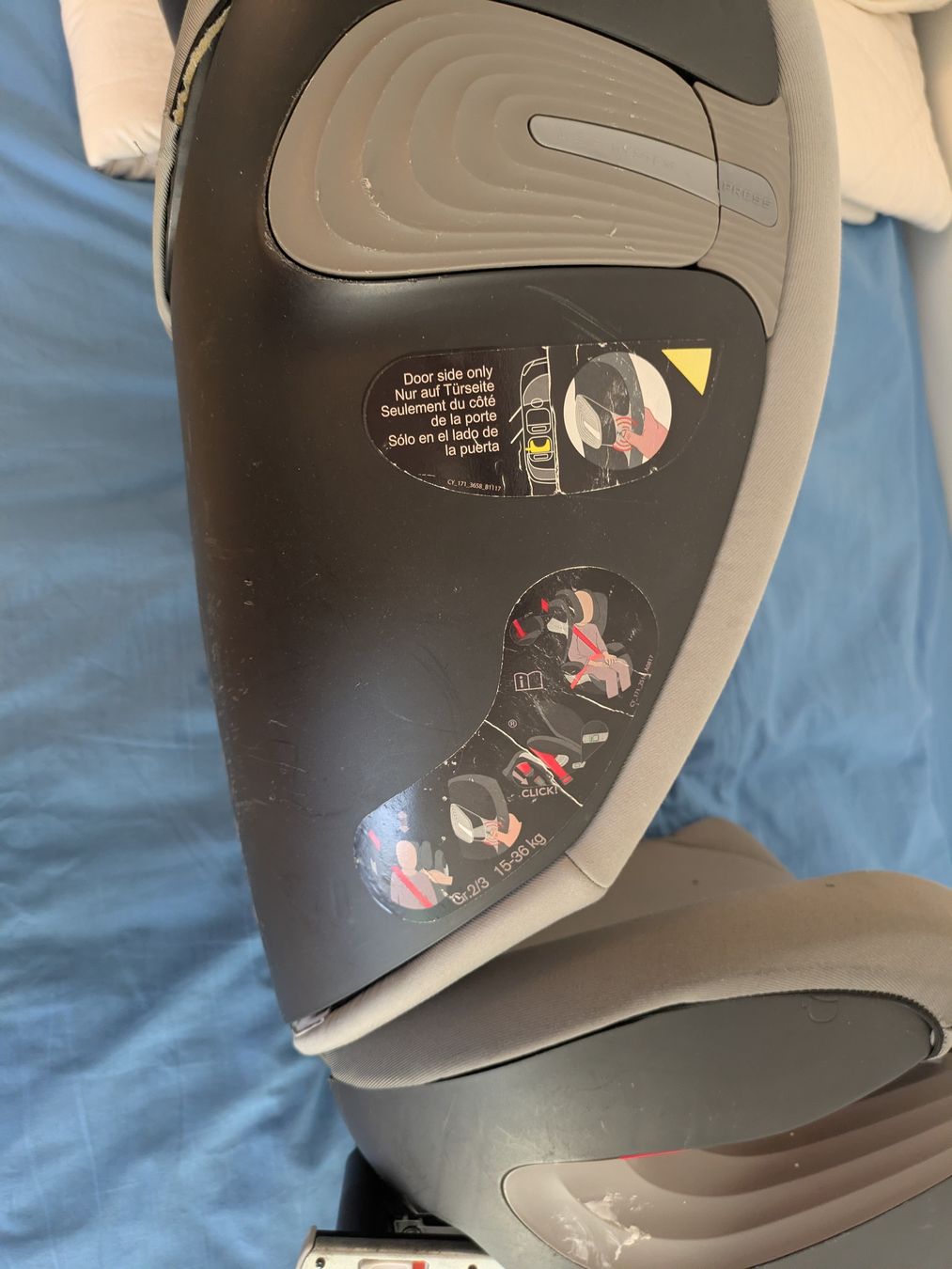 Cybex Sièges auto: Cybex Solution S-Fix Kindersitz 15-36 kg Grau  – D'occasion à Zürich par s--h 4