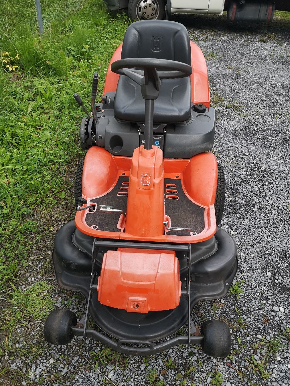 Husqvarna Tagliaerba: Husqvarna Rider Rasentraktor – Usato da Unterseen venduto da 34unterseen34 1